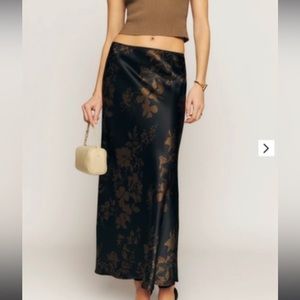 New Reformation Layla 100% silk skirt